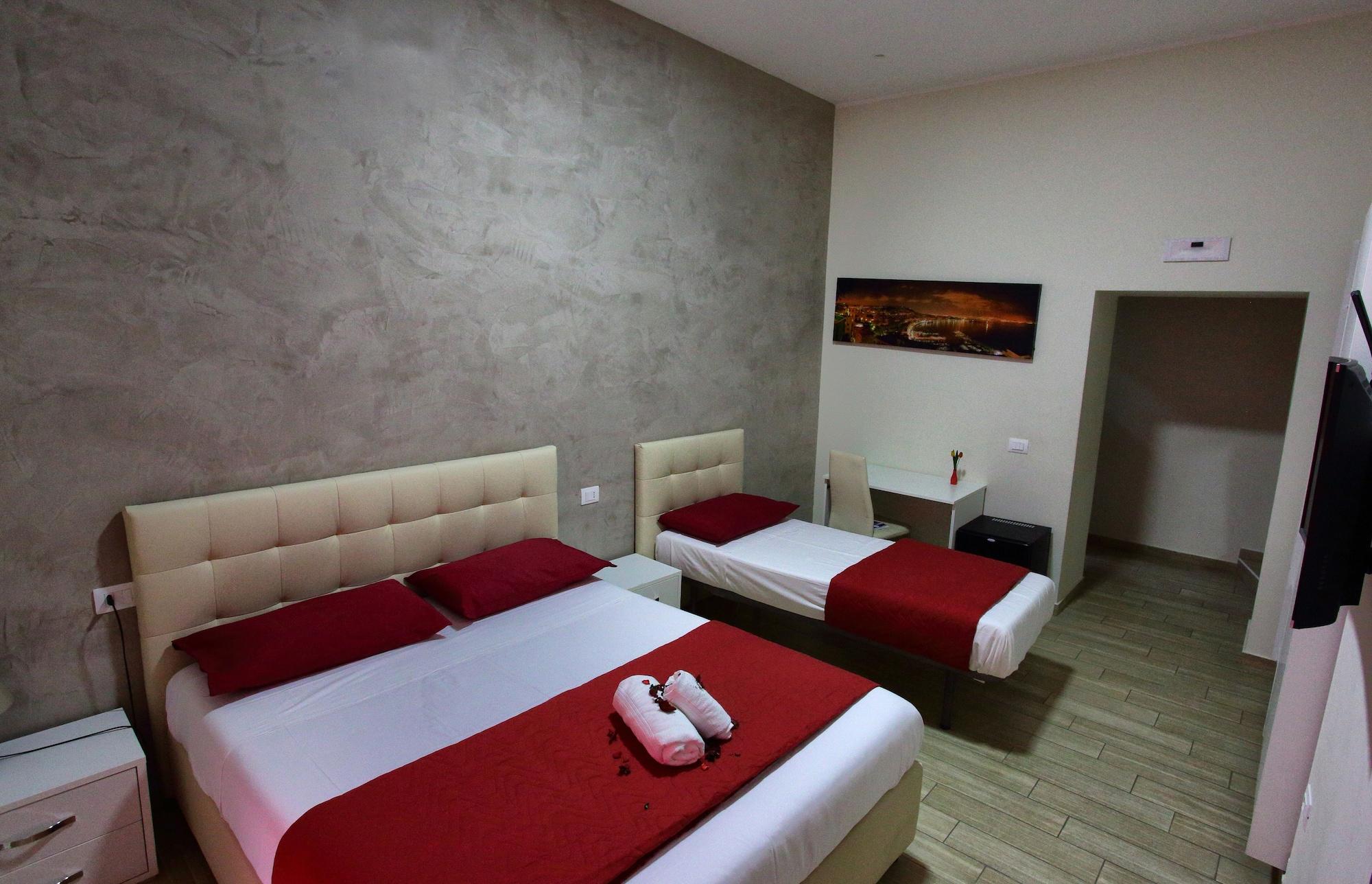 Napoli City Rooms Couette-café 3*