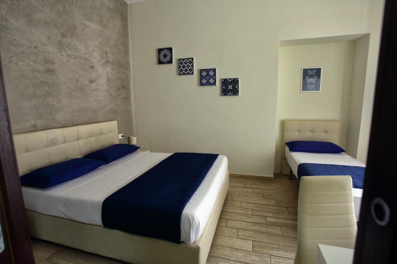 Napoli City Rooms Couette-café Naples